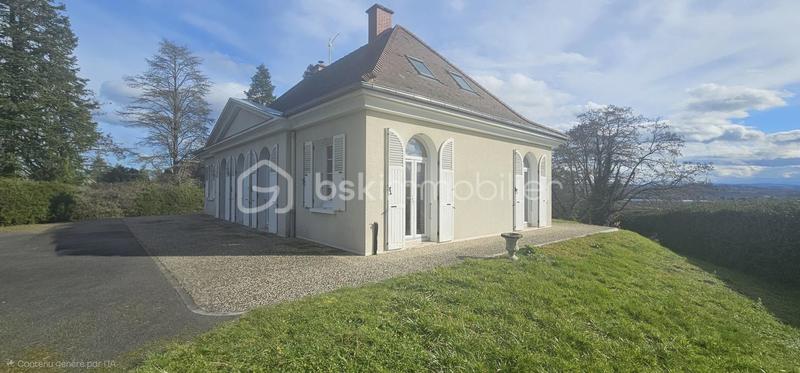 Villa - 205 m² - 7 pièces