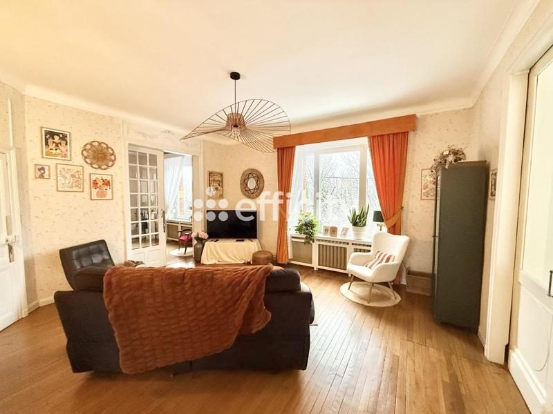 Demeure - 395 m² - 12 pièces