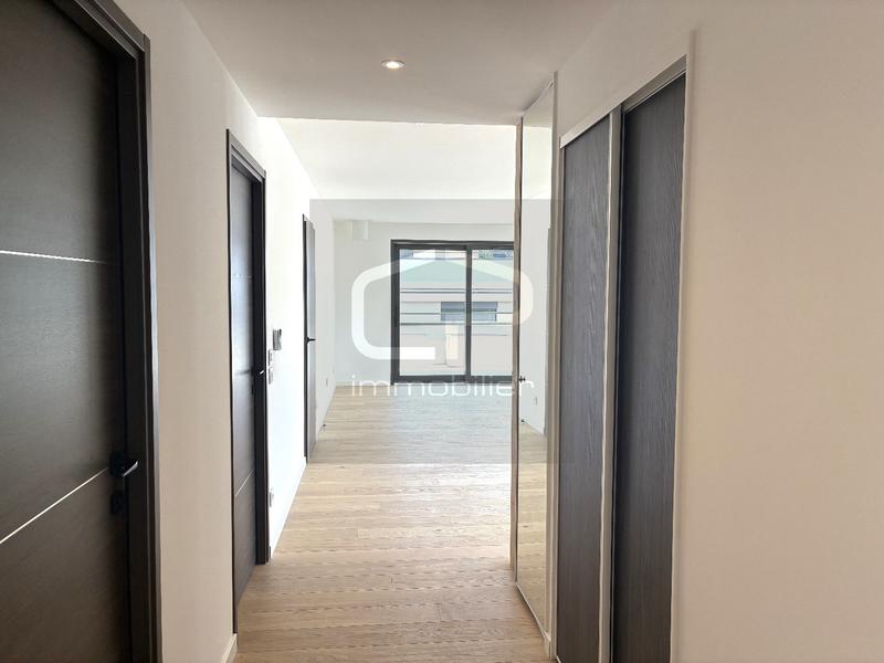 Appartement - 110 m² - 5 pièces