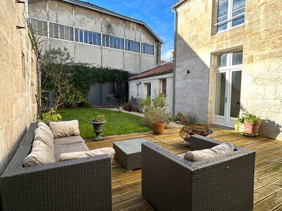 Maison - 293 m² - 10 pièces