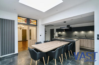 Maison traditionnelle - 160 m² - 7 pièces