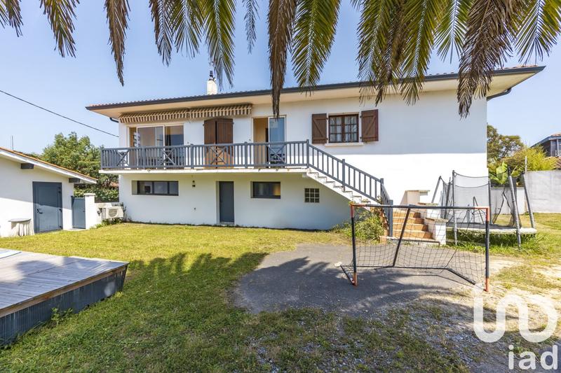 Maison - 217 m² - 10 pièces