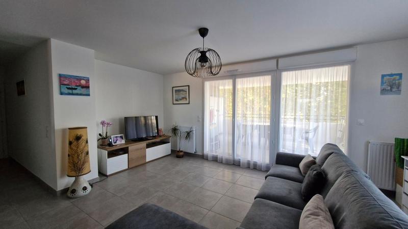 Appartement - 77 m² - 3 pièces