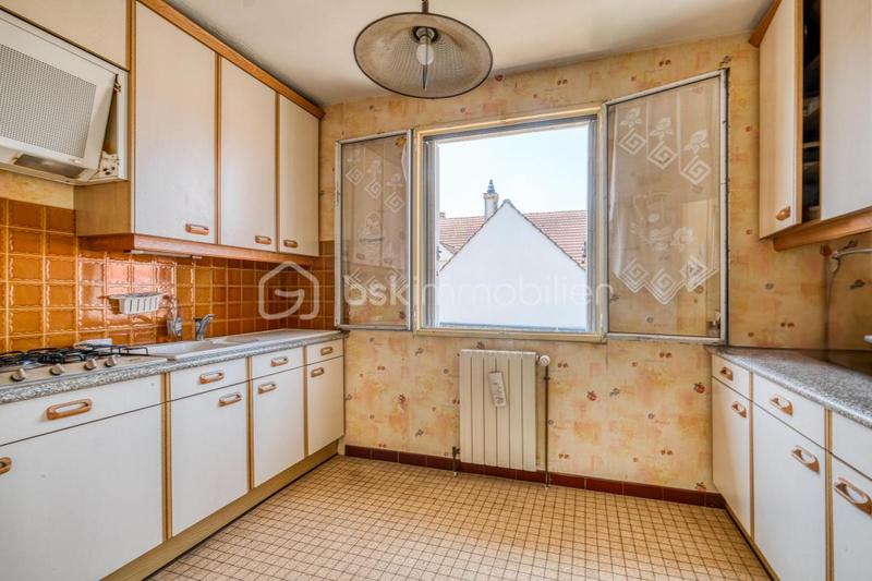 Maison traditionnelle - 81 m² - 4 pièces