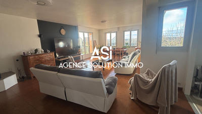 Maison - 235 m² - 7 pièces