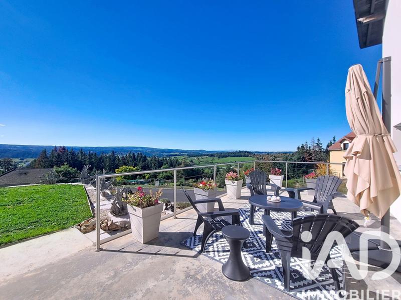 Maison - 121 m² - 4 pièces