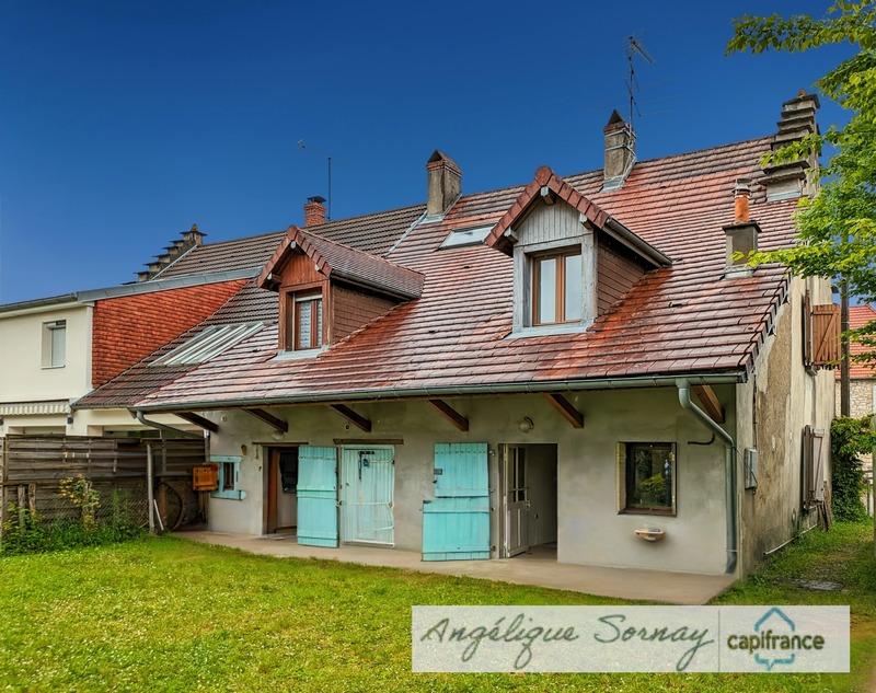 Maison de village - 191 m² - 7 pièces