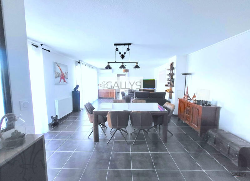 Appartement - 128 m² - 5 pièces