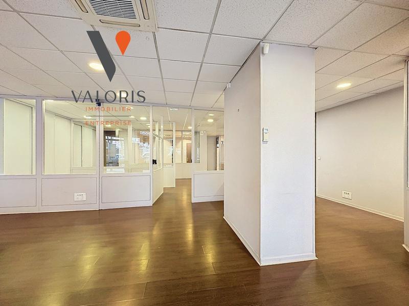 Local commercial - 167 m² - 6 pièces