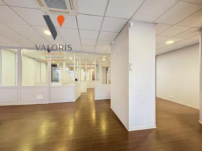 Local commercial - 167 m² - 6 pièces