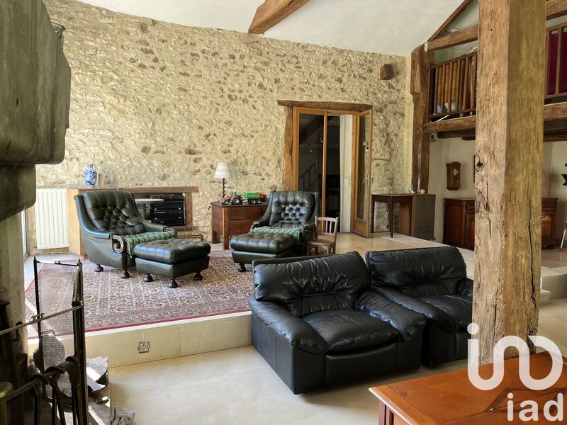 Maison - 222 m² - 8 pièces