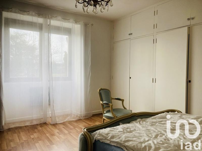 Maison - 241 m² - 8 pièces