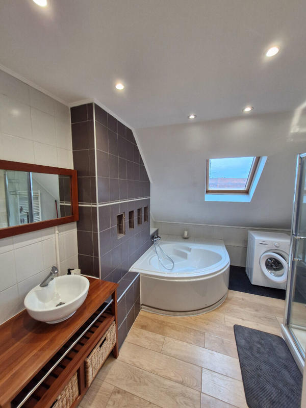 Appartement - 181 m² - 5 pièces