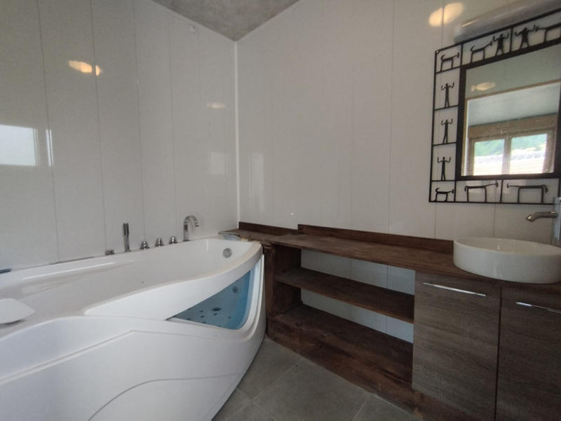 Maison - 146 m² - 5 pièces