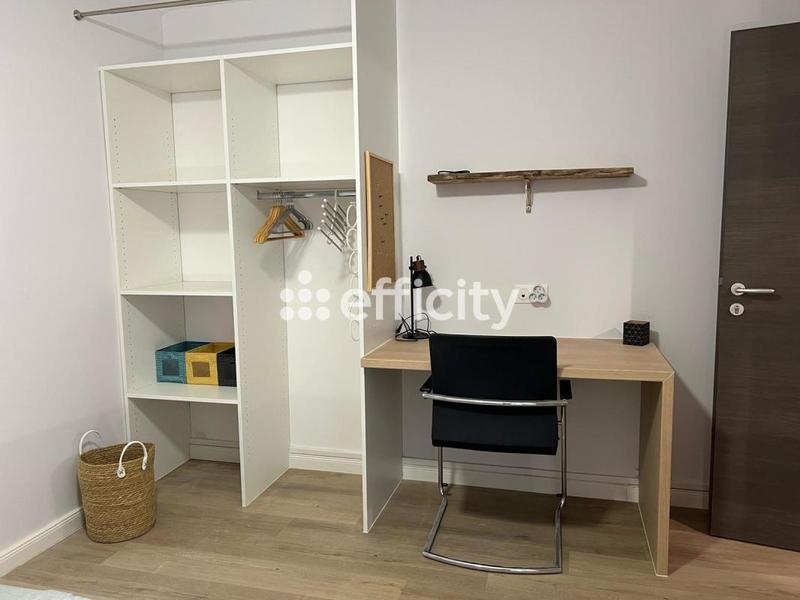 Chambre - 80 m² - 4 pièces