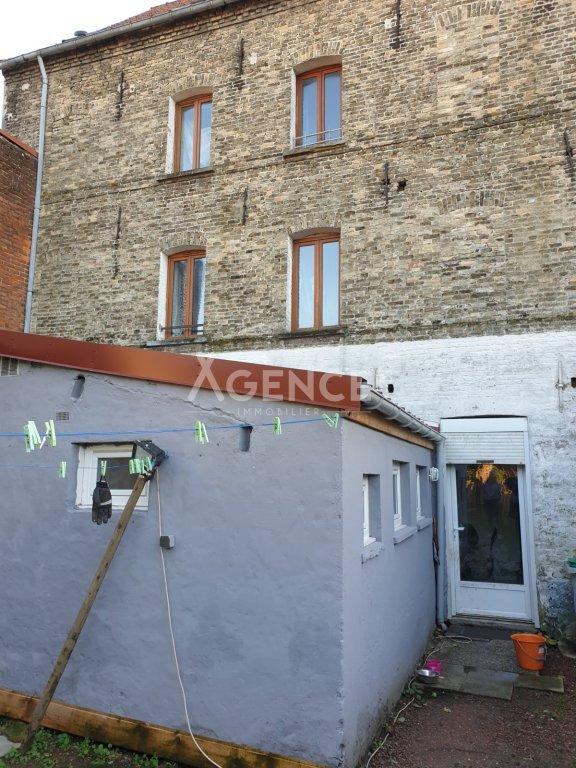 Immeuble - 180 m² - 2 pièces