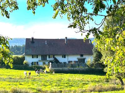 Corps de ferme - 168 m² - 6 pièces