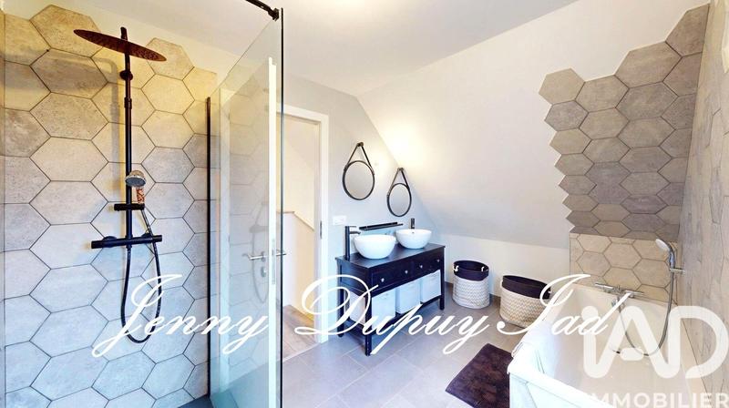 Maison - 108 m² - 5 pièces