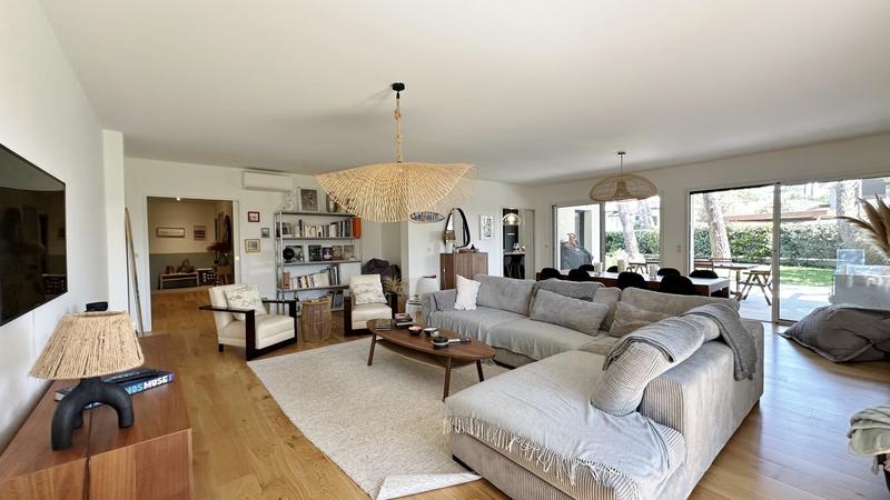 Appartement - 192 m² - 6 pièces