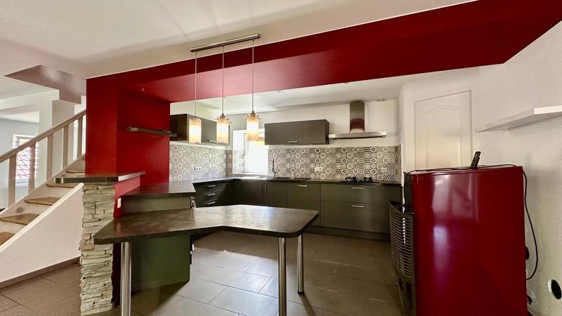 Maison - 200 m² - 7 pièces