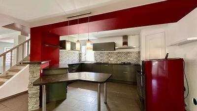 Maison - 200 m² - 7 pièces