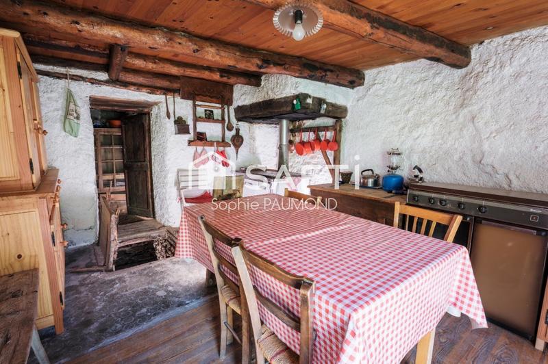 Maison - 200 m² - 7 pièces