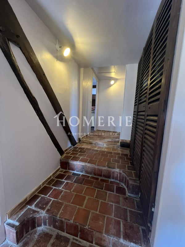 Maison - 212 m² - 1 pièce