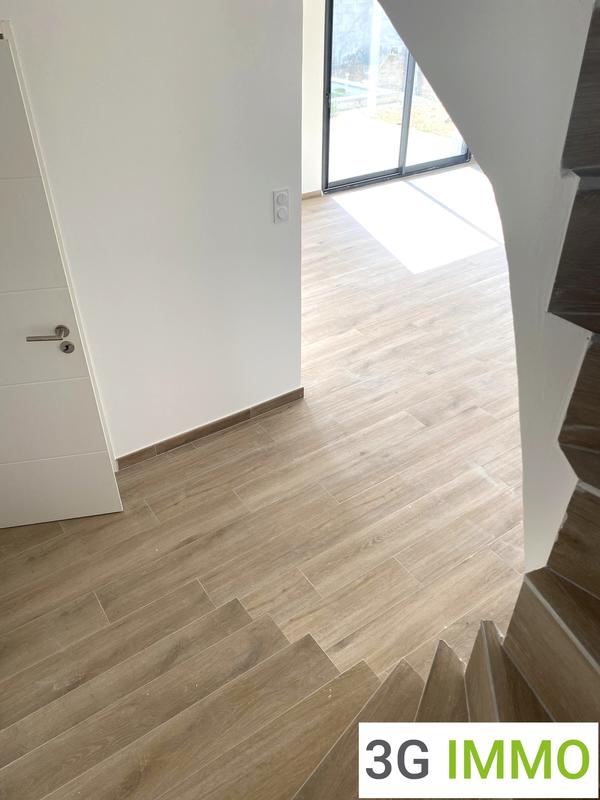 Maison - 105 m² - 5 pièces