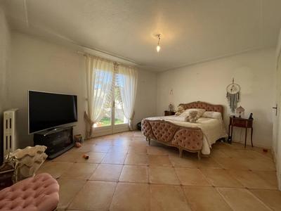 Maison - 250 m² - 5 pièces