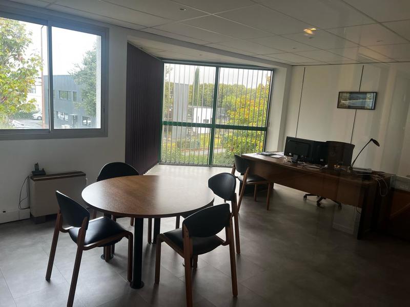 Immeuble - 1 153 m² - 4 pièces