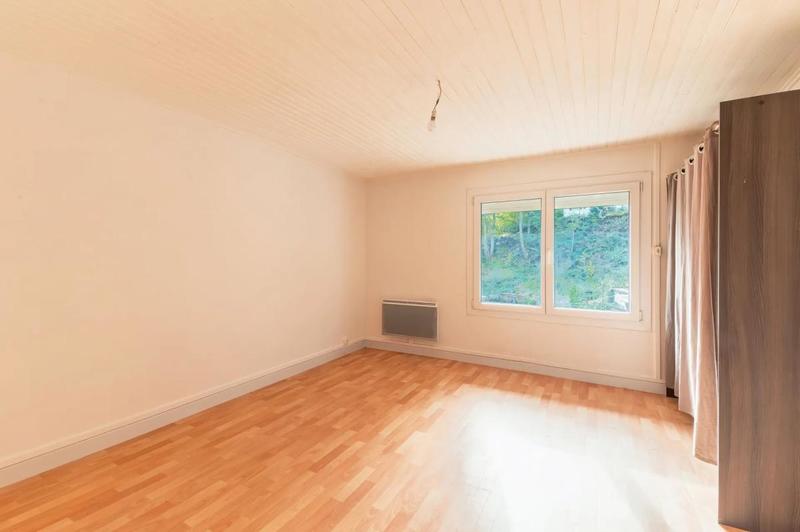 Appartement - 96 m² - 5 pièces