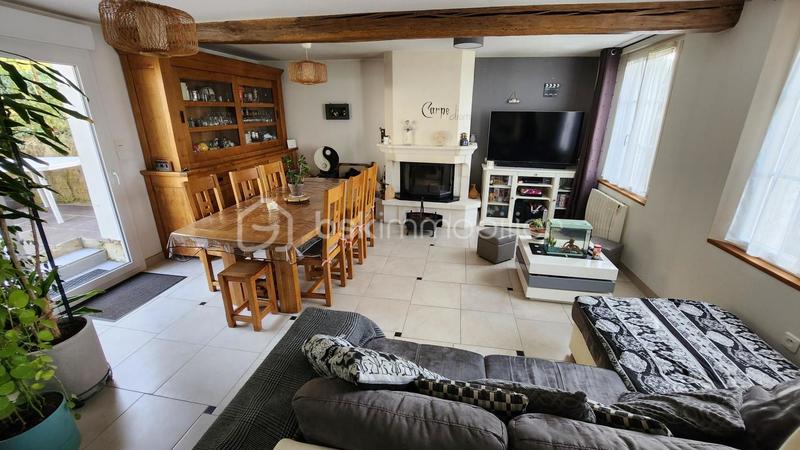 Propriété - 236 m² - 9 pièces