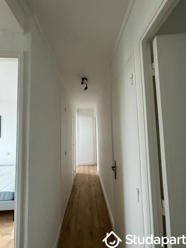 Chambre - 11 m² - 1 pièce