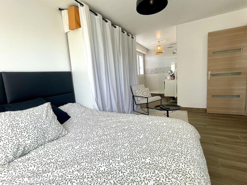 Appartement - 100 m² - 4 pièces