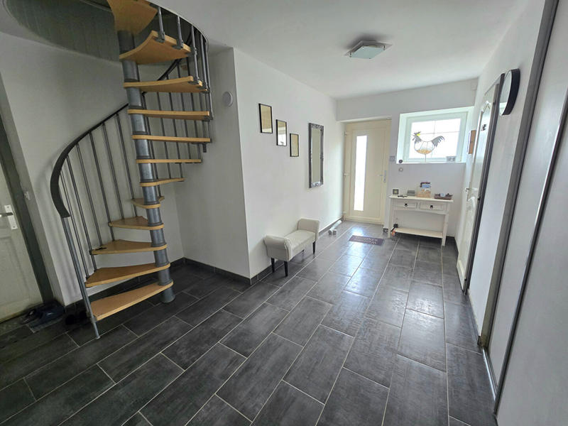 Maison - 259 m² - 6 pièces