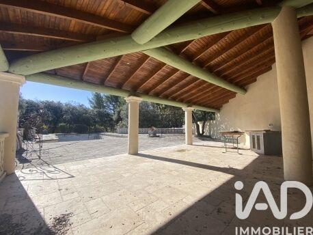 Maison - 255 m² - 7 pièces