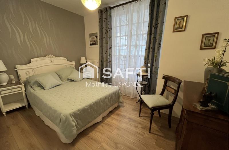 Maison - 205 m² - 6 pièces