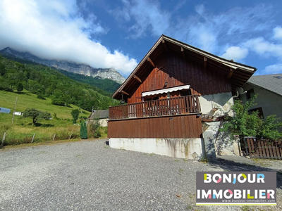 Maison - 93 m² - 3 pièces