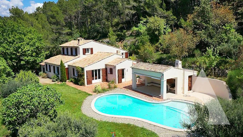 Maison - 174 m² - 7 pièces