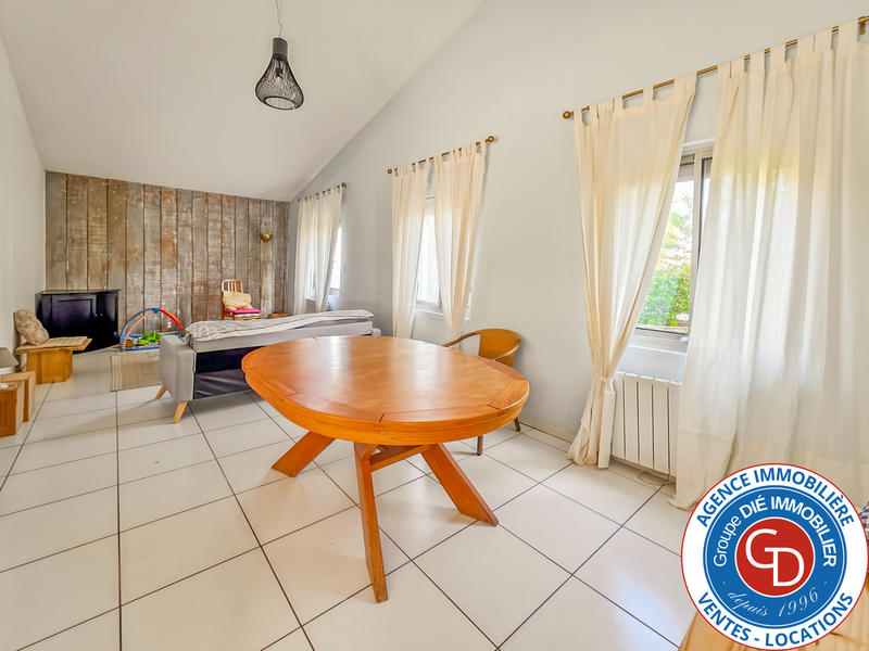 Maison - 83 m² - 4 pièces