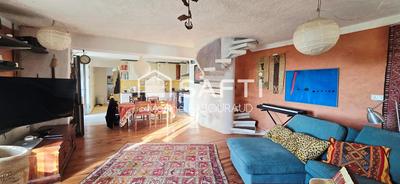 Maison - 205 m² - 6 pièces