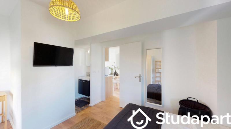 Chambre - 13 m² - 1 pièce