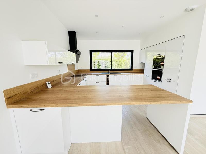 Maison - 162 m² - 6 pièces