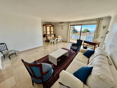 Appartement - 105 m² - 4 pièces