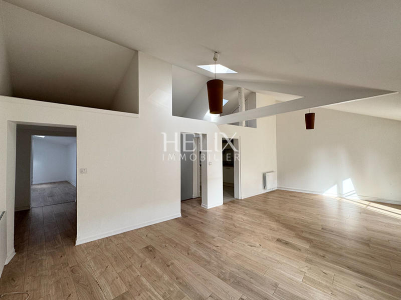 Appartement - 141 m² - 7 pièces