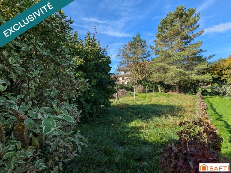 Maison de village - 250 m² - 2 pièces