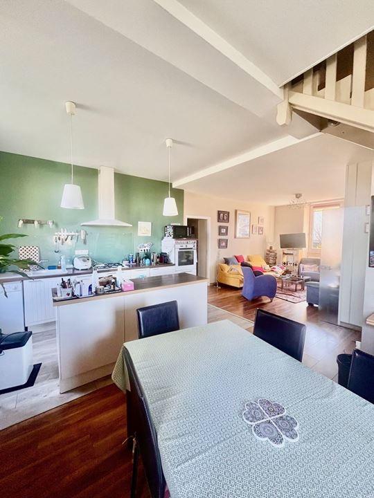 Maison traditionnelle - 140 m² - 5 pièces