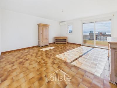 Appartement - 100 m² - 4 pièces