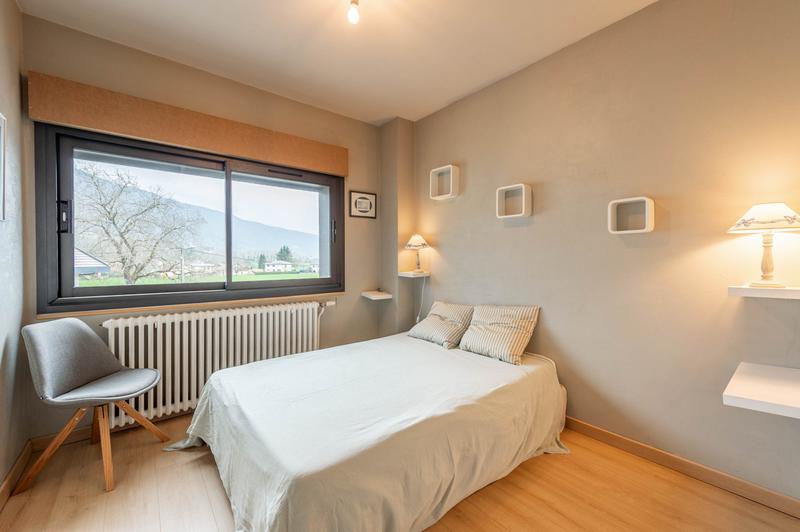 Appartement - 93 m² - 5 pièces