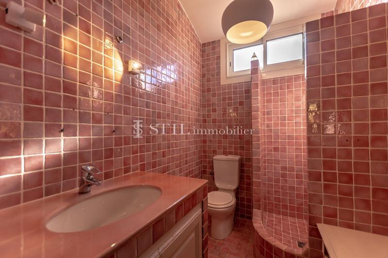 Villa - 300 m² - 6 pièces